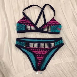 Roxy pink & turquoise bikini set!